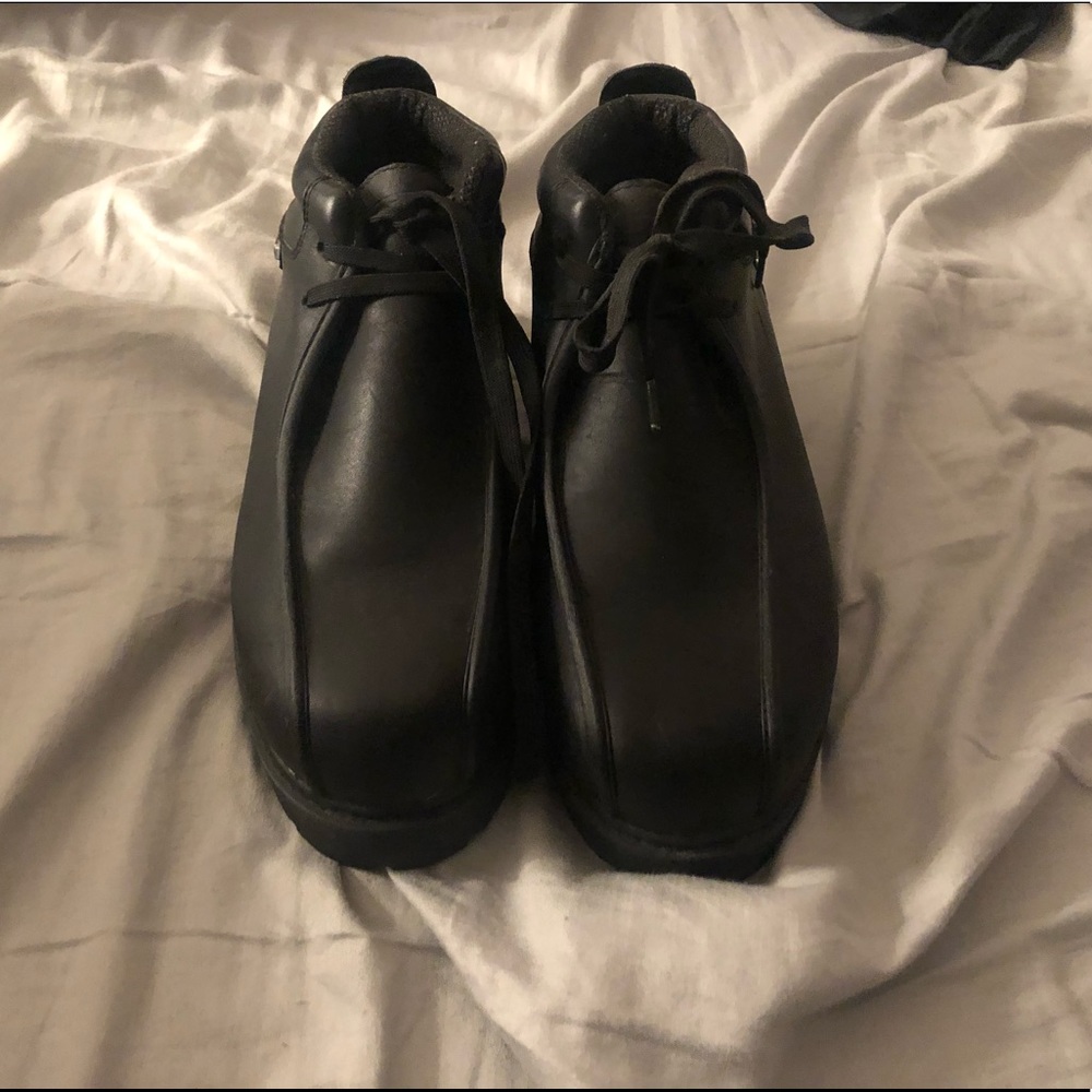 Black leather Lugz